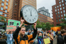 Activisten bereiden klimaatzaak voor tegen pensioenfonds ABP